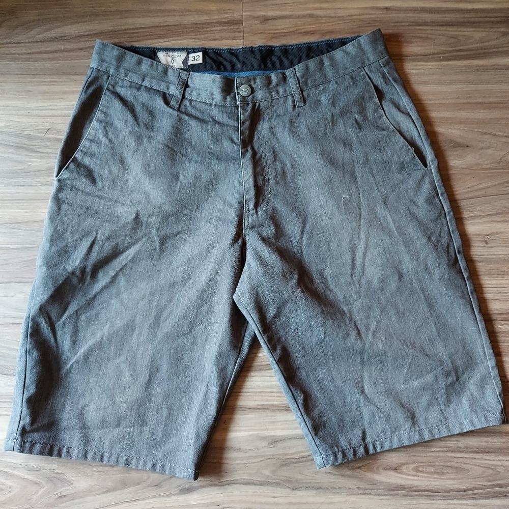 Volcom shorts
